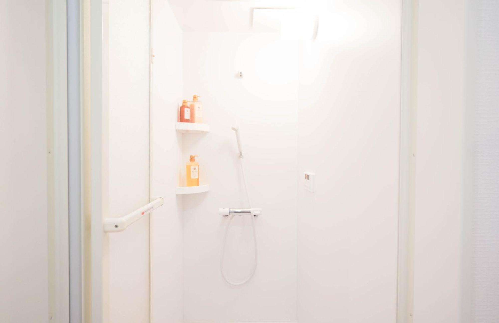 White Color New Design 5ppl Funny Play House 2ldk 大阪